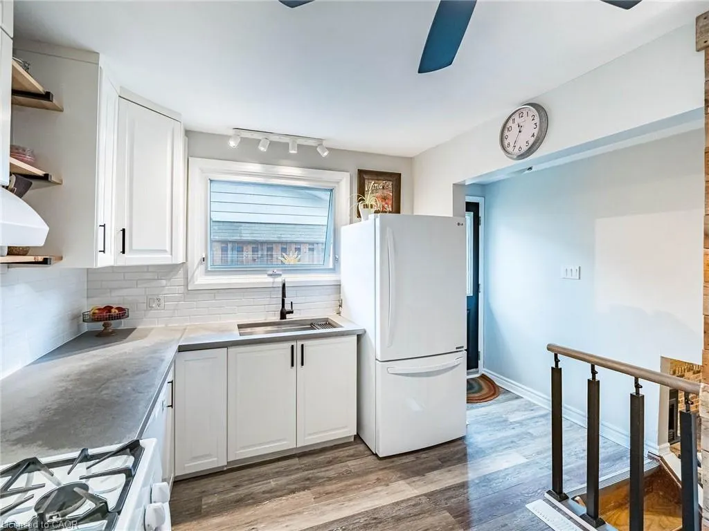 637 Artreva Crescent