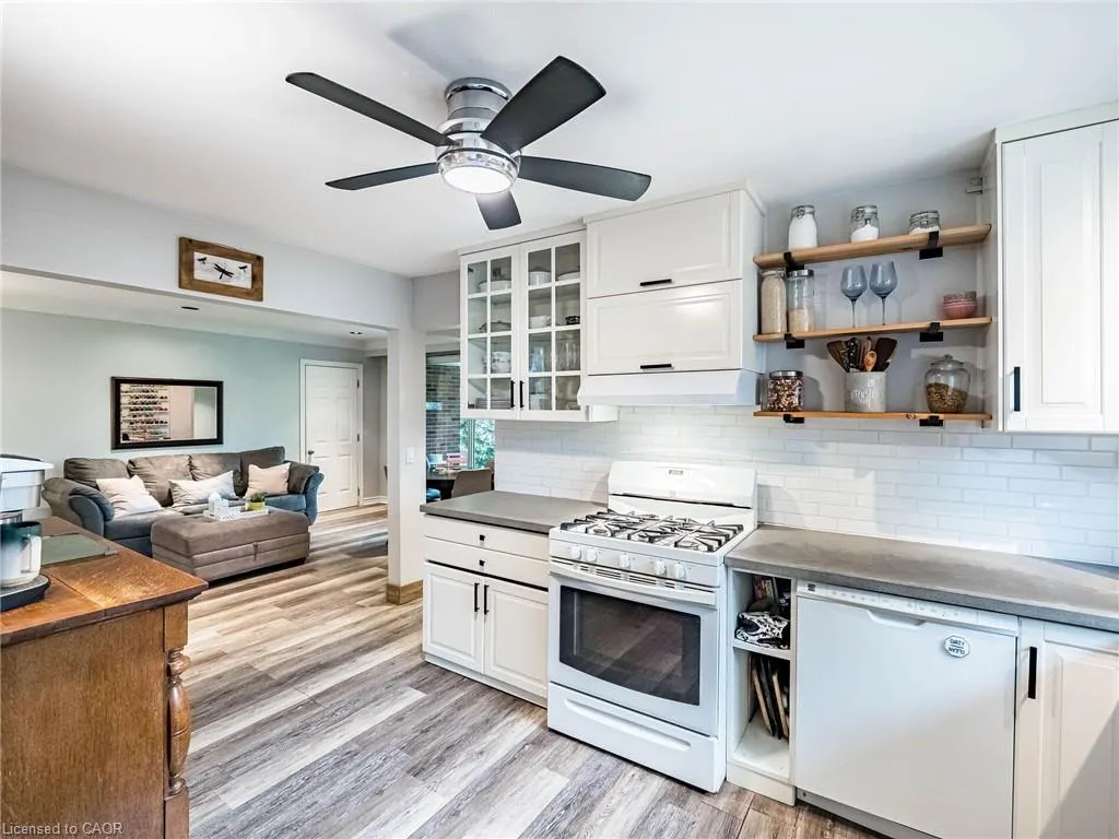 637 Artreva Crescent