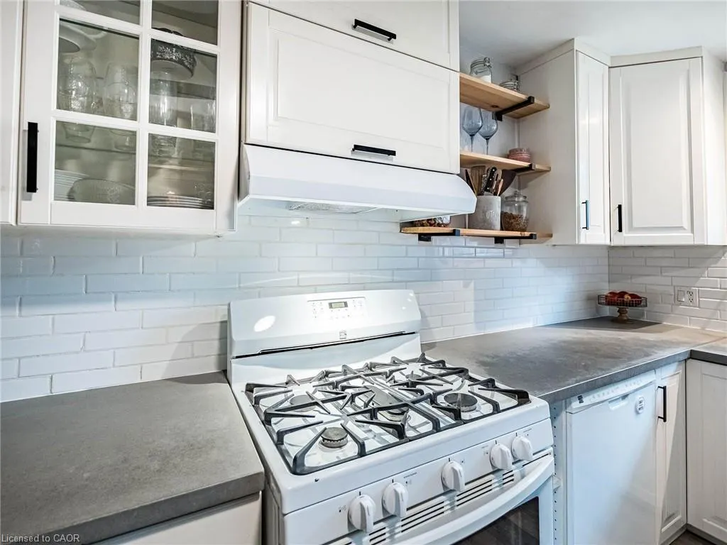 637 Artreva Crescent