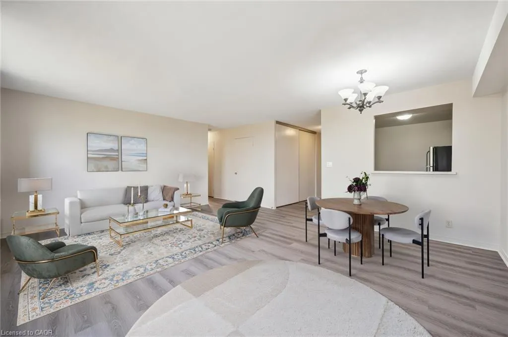 18 Holborn Court, #504