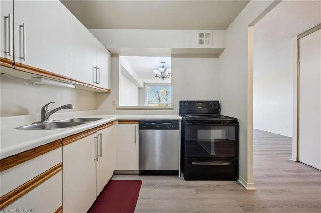 18 Holborn Court, #504