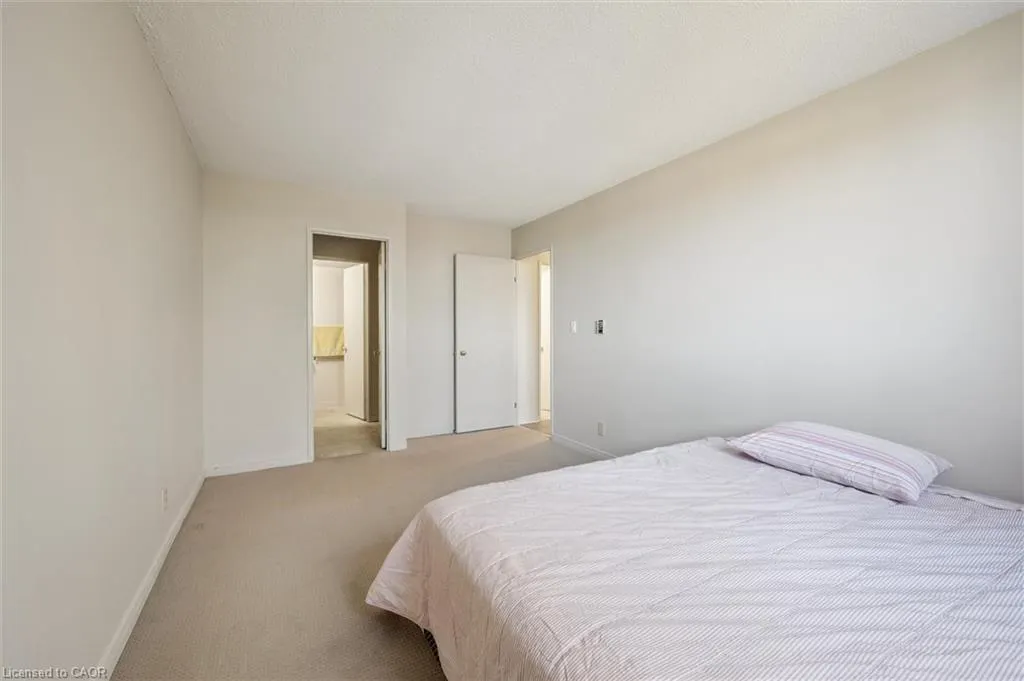 18 Holborn Court, #504