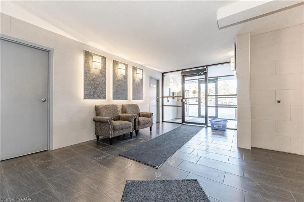 18 Holborn Court, #504