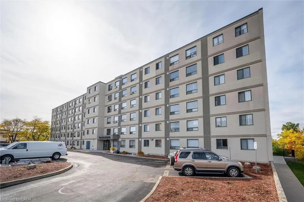 18 Holborn Court, #504