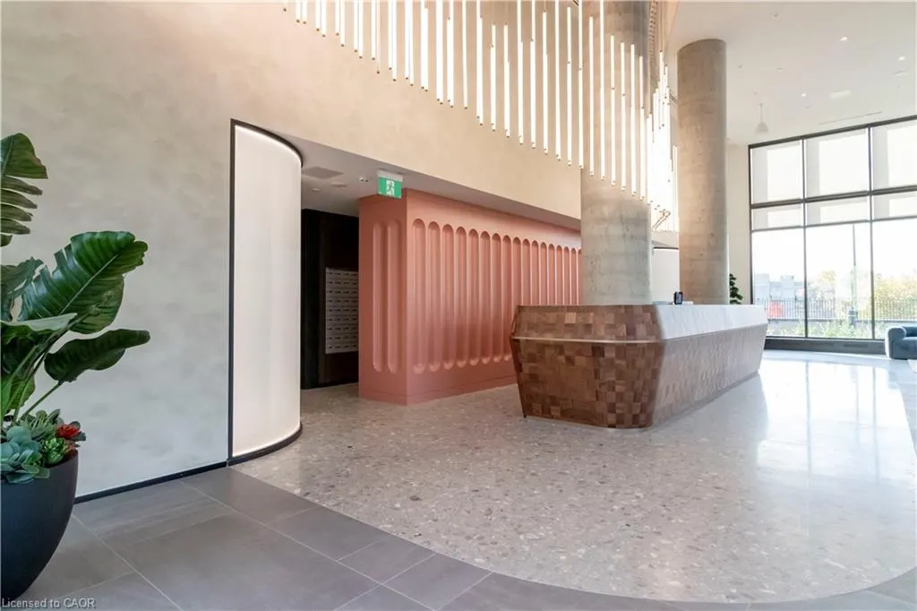 25 Wellington Street S, #2612