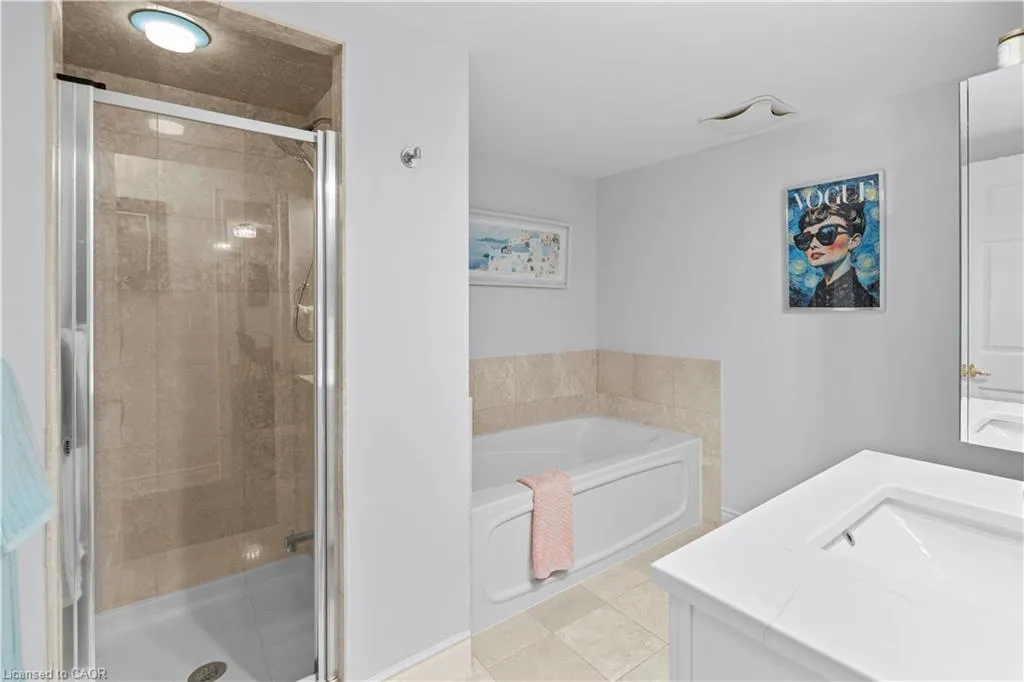 442 Maple Avenue, #401