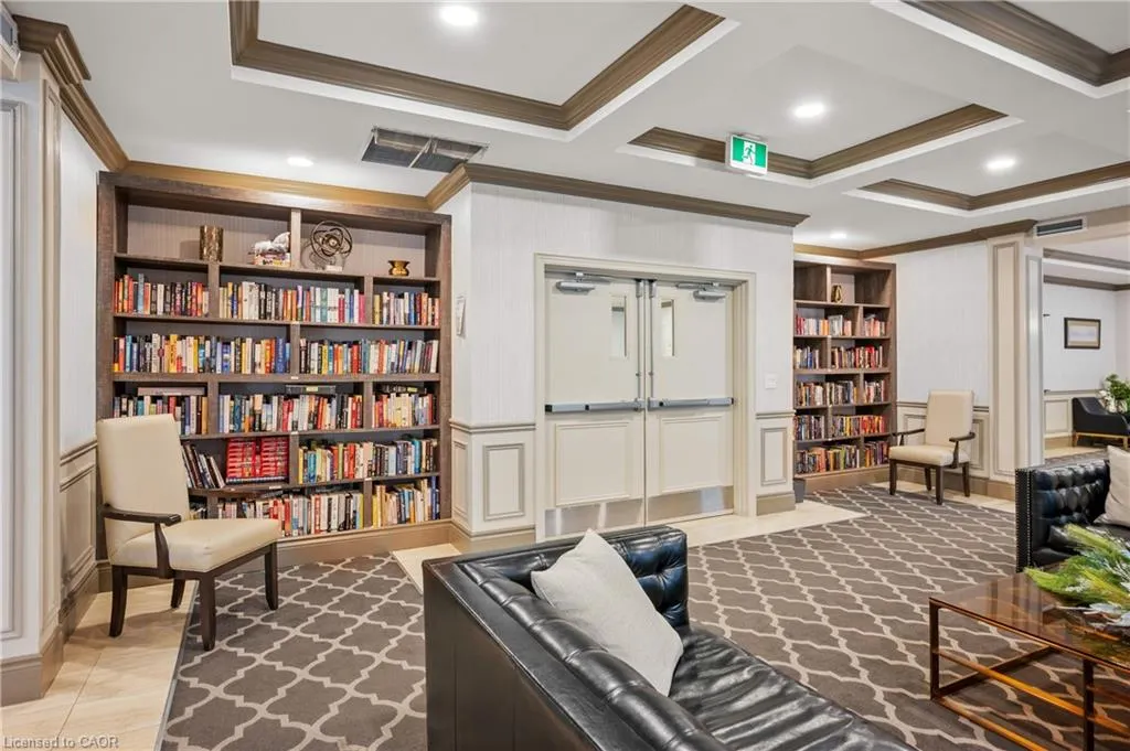 442 Maple Avenue, #401