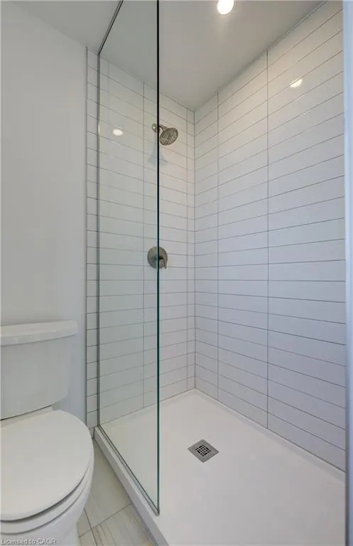 15 Wellington Street S, #2302