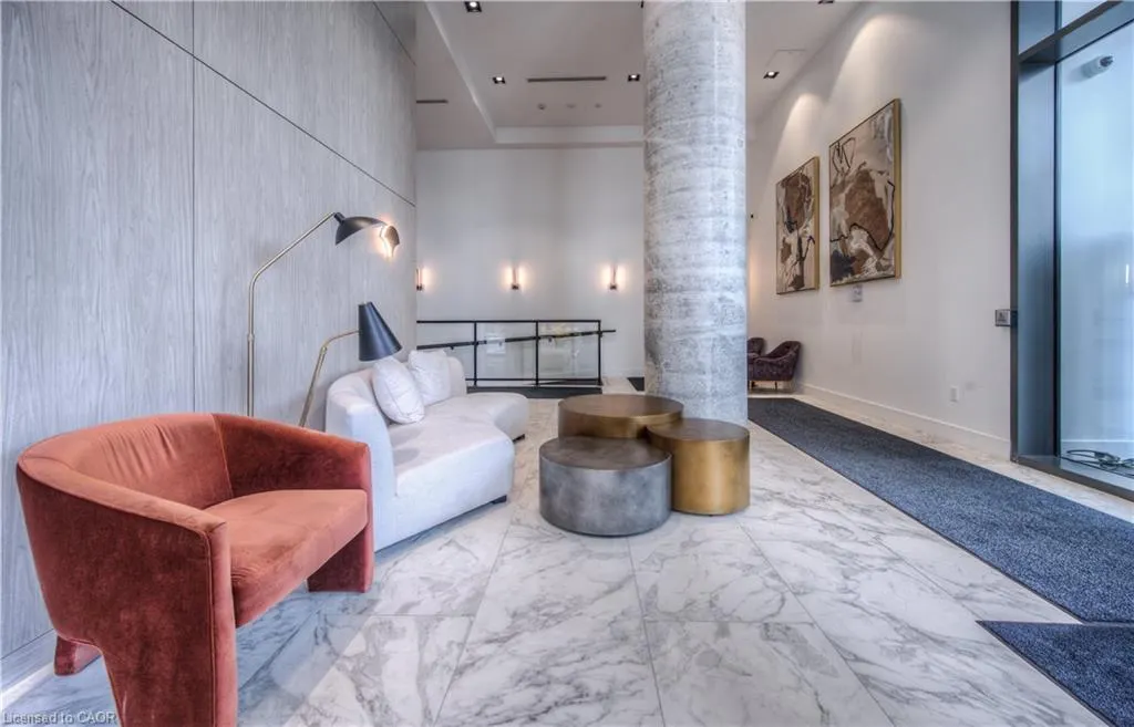 15 Wellington Street S, #2302