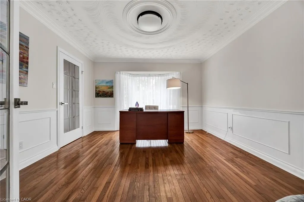 250 Grey Squirrel Place