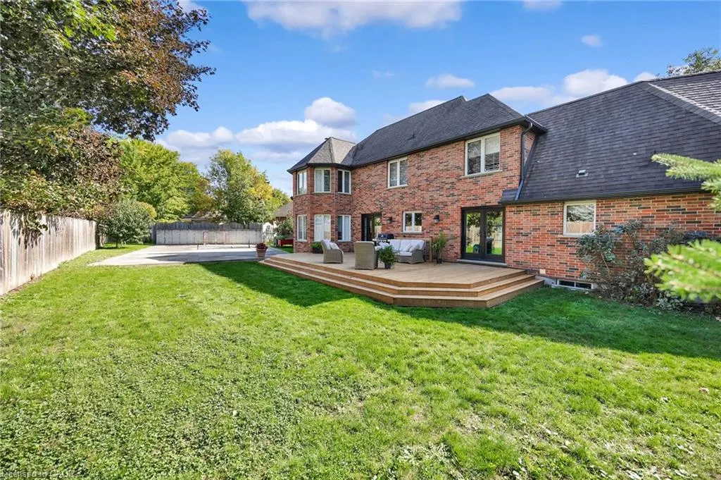 250 Grey Squirrel Place