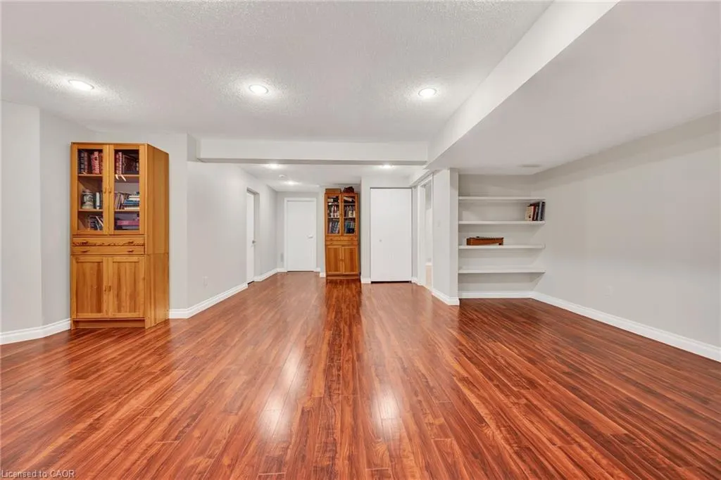 250 Grey Squirrel Place