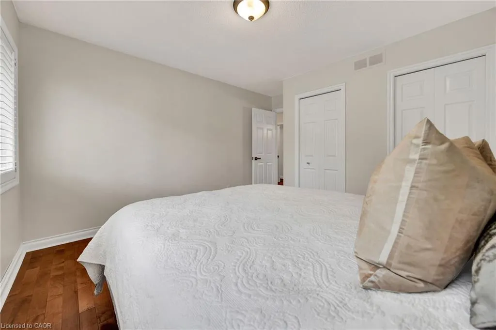 250 Grey Squirrel Place