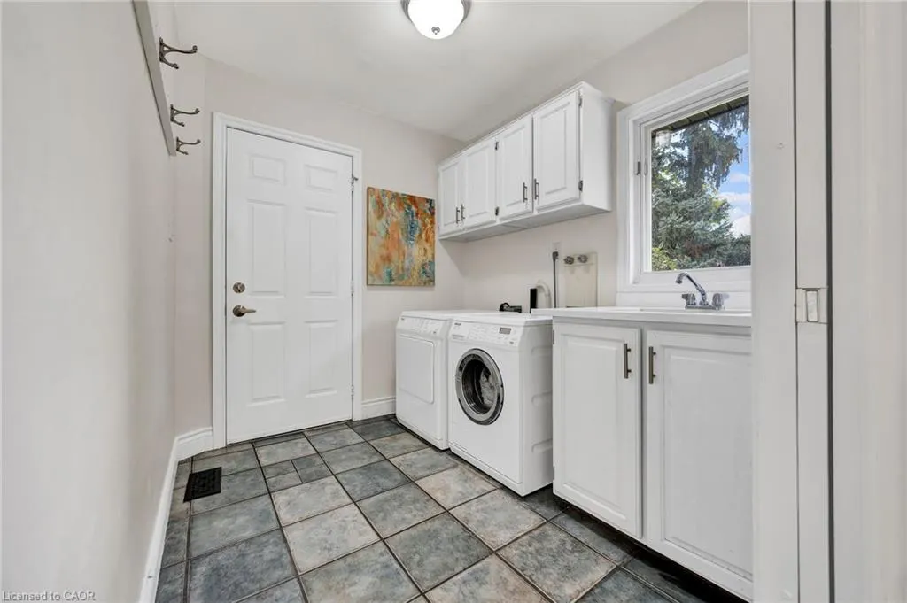 250 Grey Squirrel Place