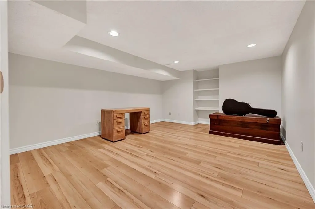 250 Grey Squirrel Place