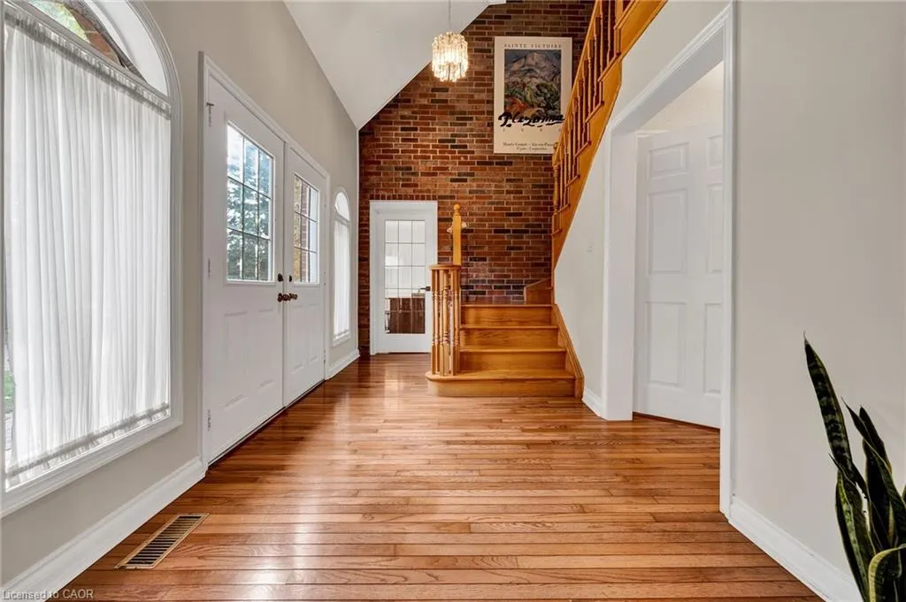 250 Grey Squirrel Place