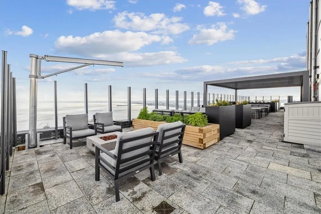 2007 James Street, #1405