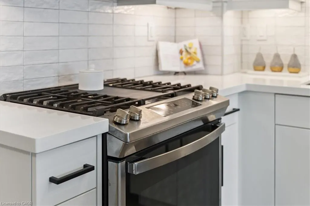 2007 James Street, #1405