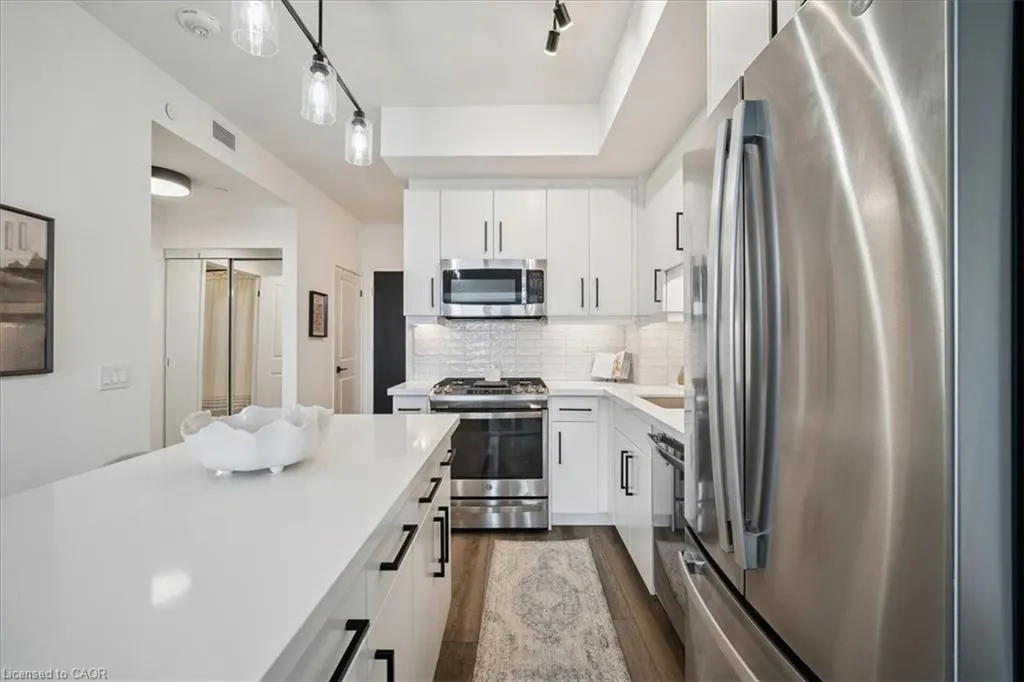 2007 James Street, #1405