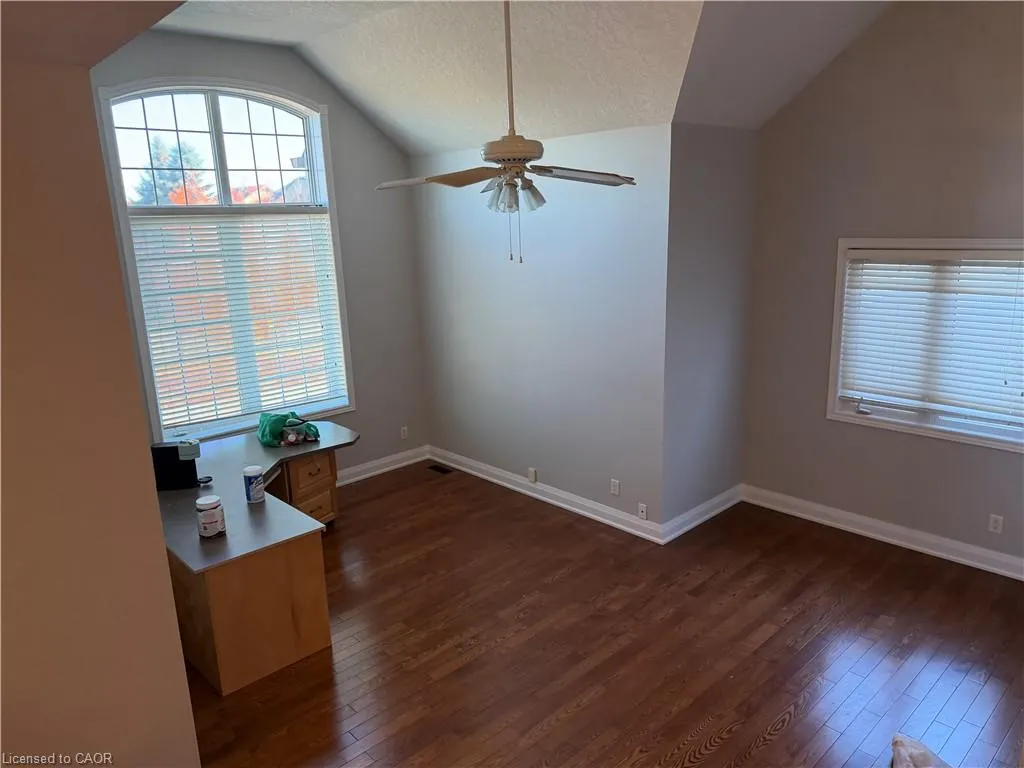 425 Old Oak Drive, #Upper