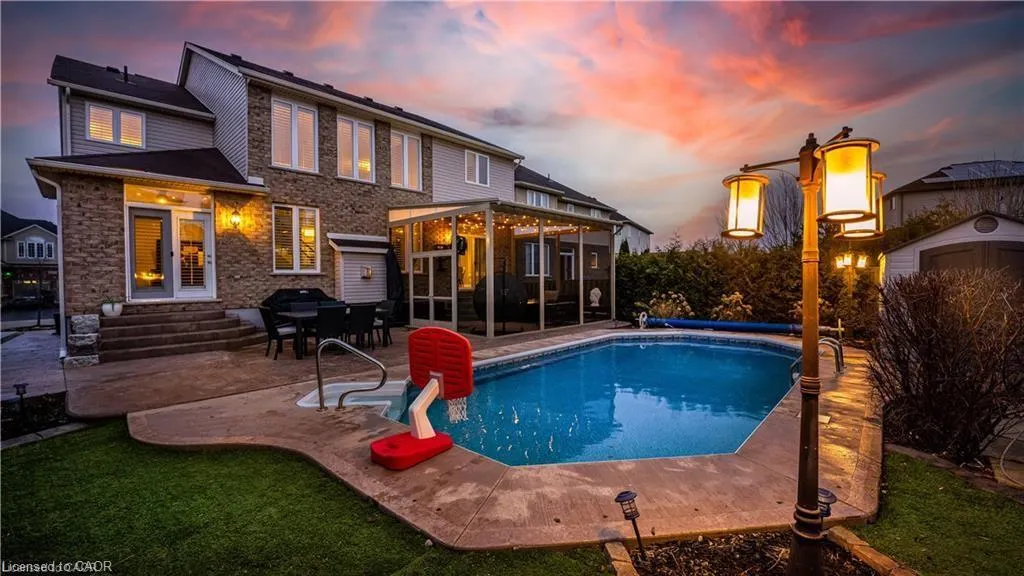 76 Blossomfield Crescent