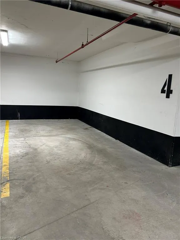 155 Caroline Street S, #405