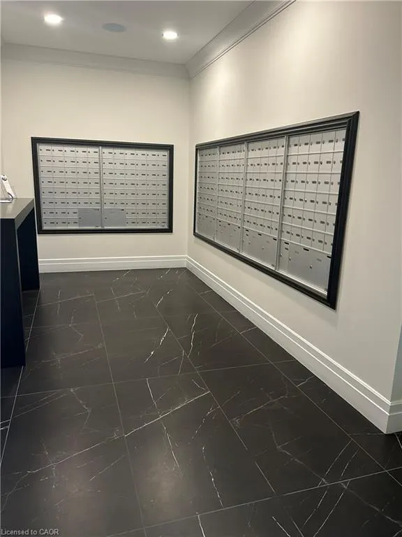 155 Caroline Street S, #405