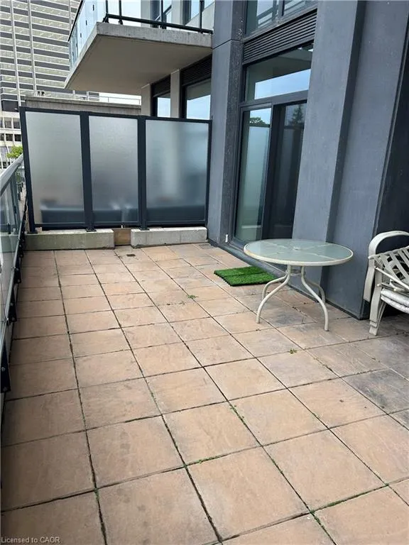 155 Caroline Street S, #405