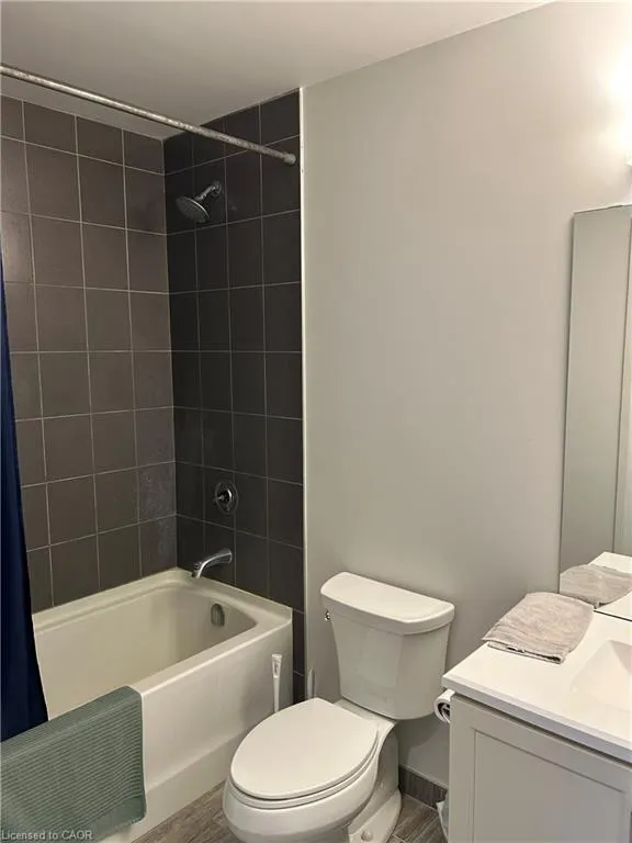 155 Caroline Street S, #405