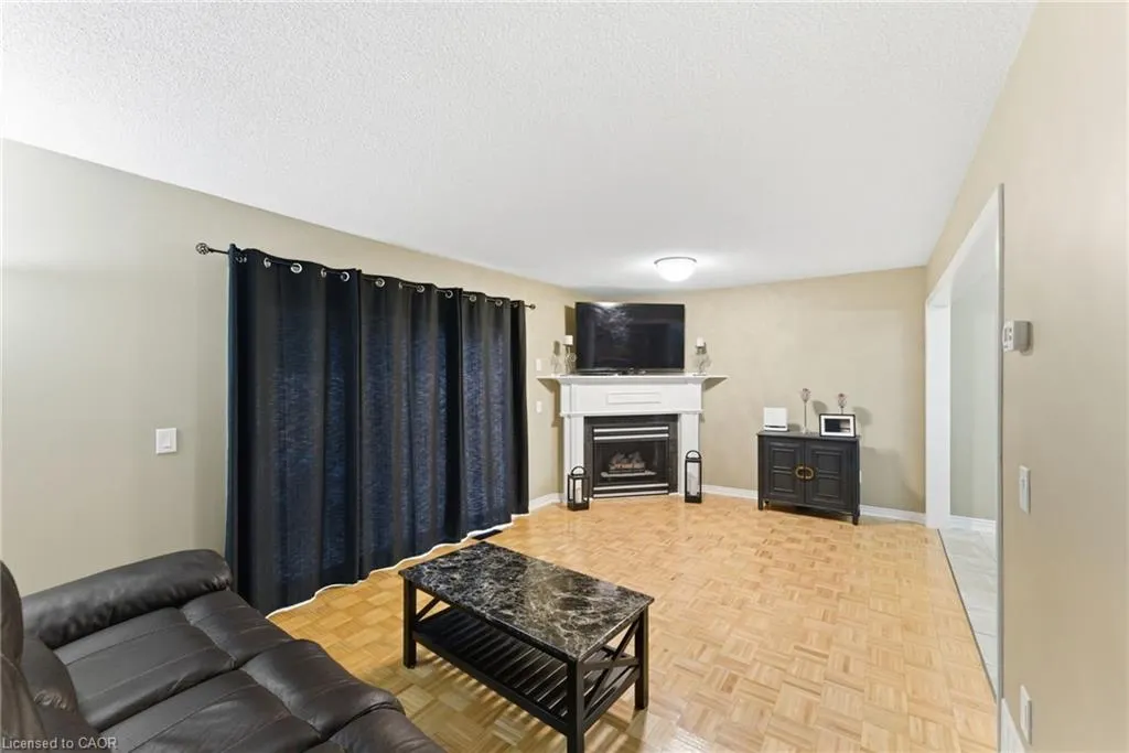 34 Dynasty Avenue, #33