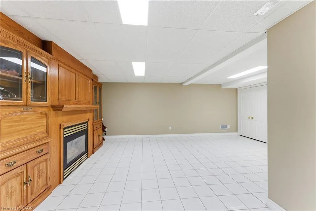 34 Dynasty Avenue, #33