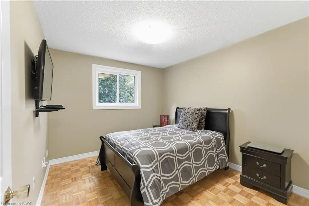 34 Dynasty Avenue, #33