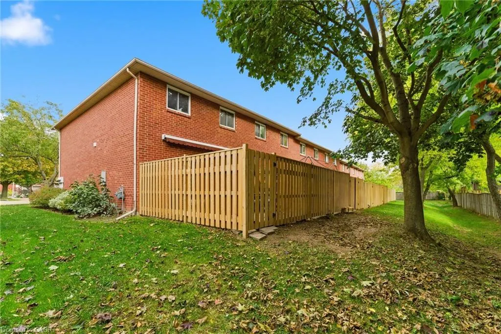 34 Dynasty Avenue, #33