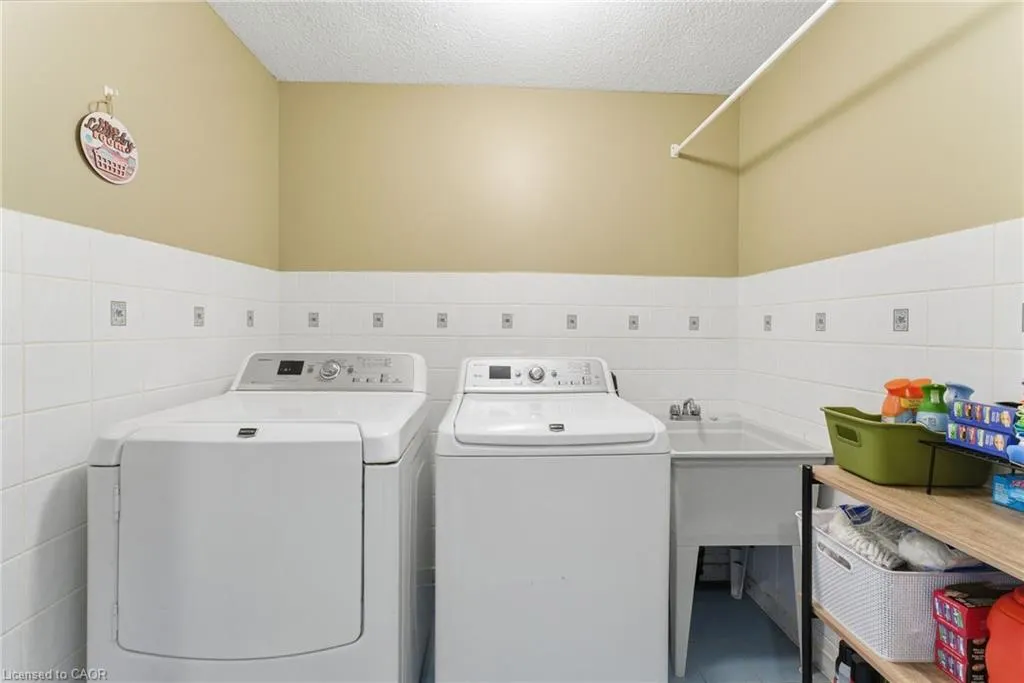 34 Dynasty Avenue, #33