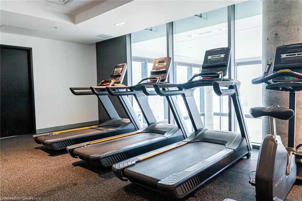 5 Wellington Street S, #611