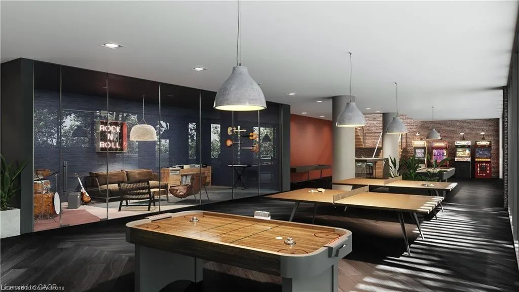 5 Wellington Street S, #611