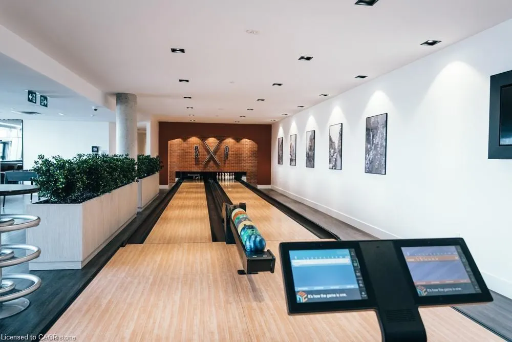 5 Wellington Street S, #611