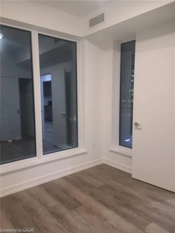 5 Wellington Street S, #611