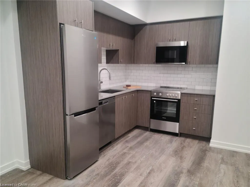 5 Wellington Street S, #611