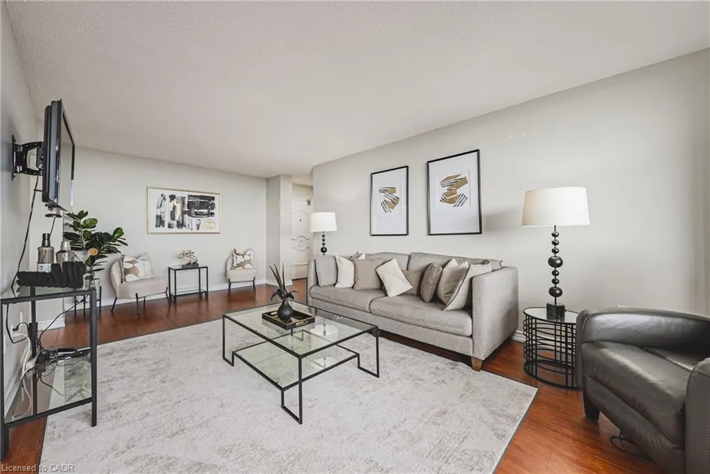 2055 Upper Middle Road, #1206