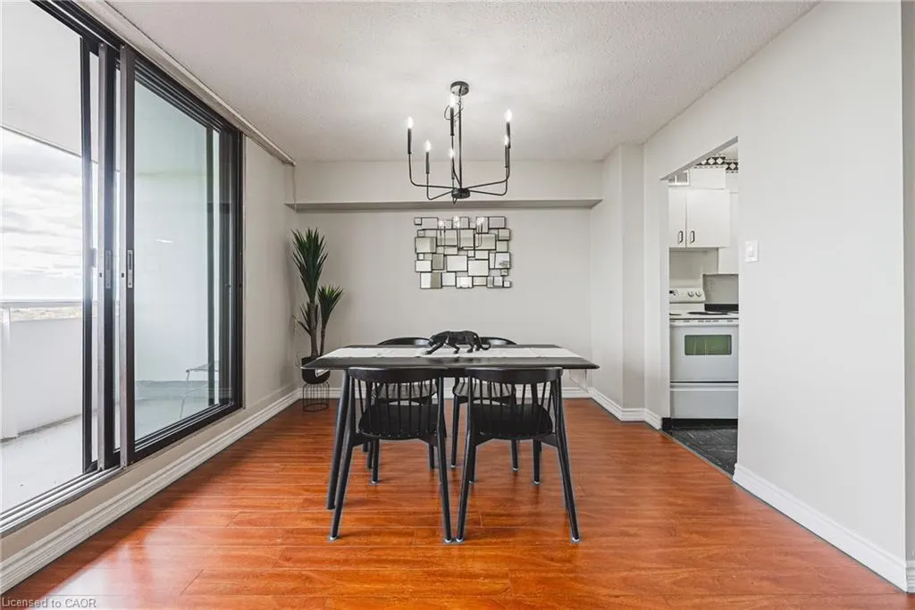 2055 Upper Middle Road, #1206