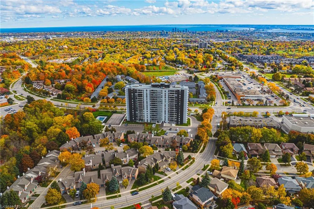 2055 Upper Middle Road, #1206