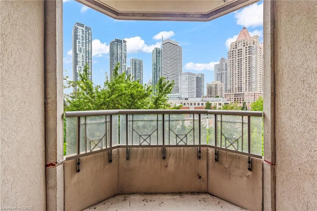 310 Burnhamthorpe Road W, #401