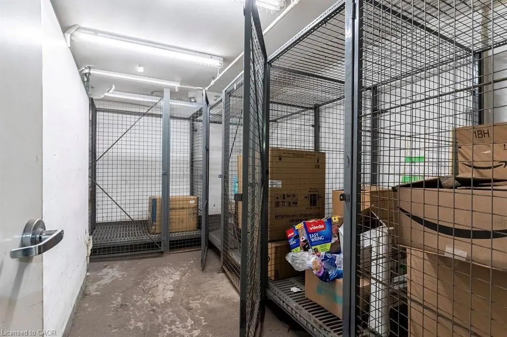 310 Burnhamthorpe Road W, #401