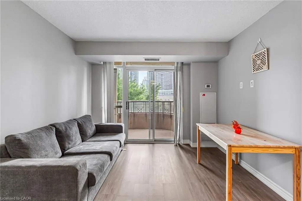 310 Burnhamthorpe Road W, #401