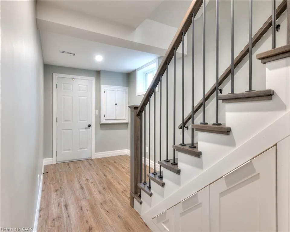 96 Raising Mill Gate