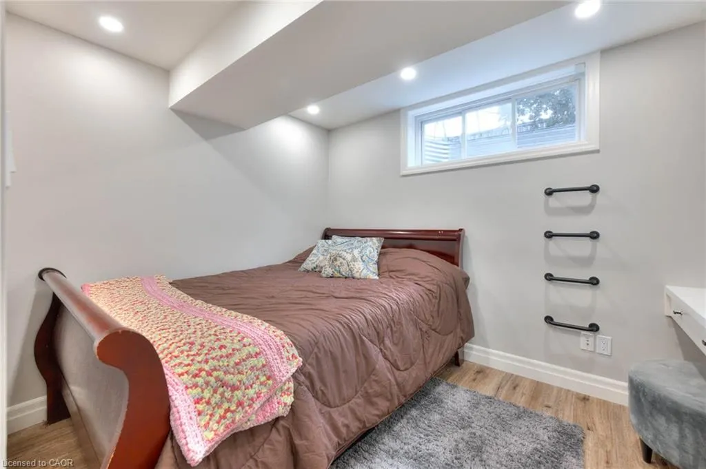 96 Raising Mill Gate