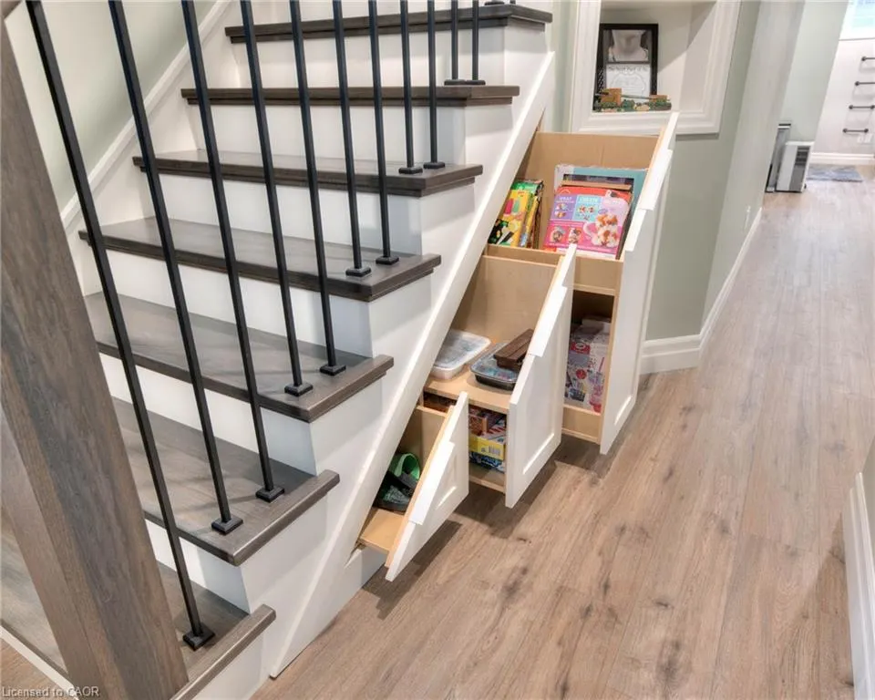 96 Raising Mill Gate