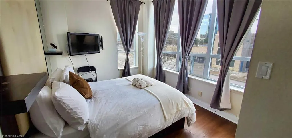 80 Absolute Avenue, #1207