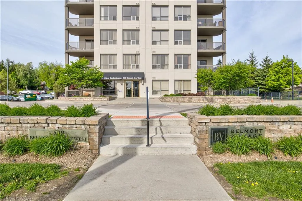 539 Belmont Avenue, #1106